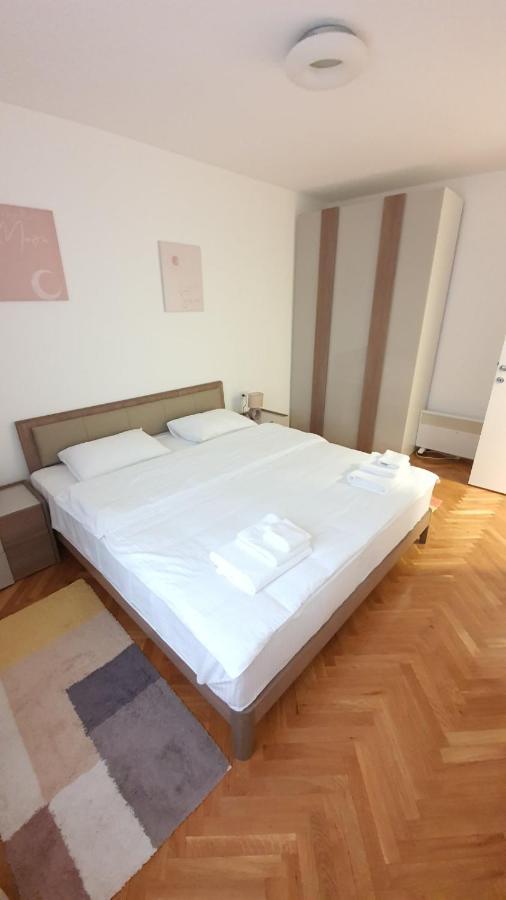 Apartman 8 Vrdnik Exterior photo